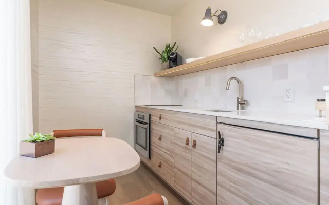 The Shoals Suites and Slips