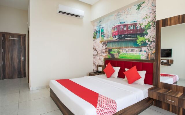 Oyo 40909 Shiv Palace