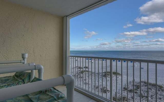 Castaways by Meyer Vacation Rentals