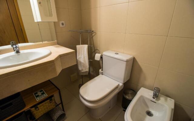Acacia Apartment