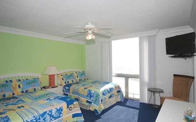 Shoreline 1116 Condo by RedAwning