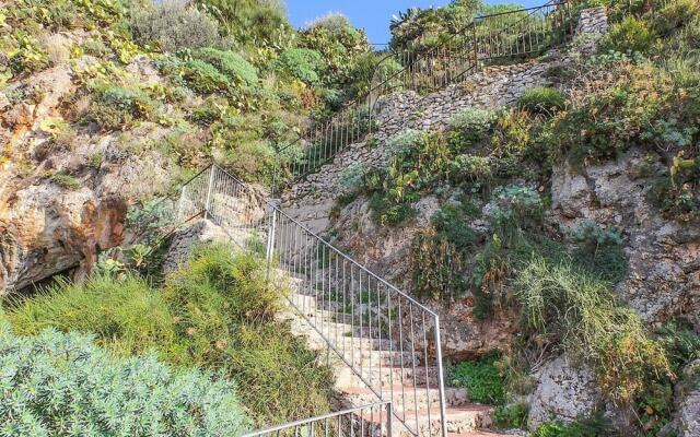 Enticing Villa in Terrasini Near the Sea