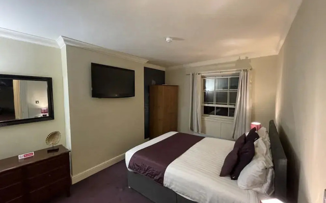 The Commercial Bar & Hotel