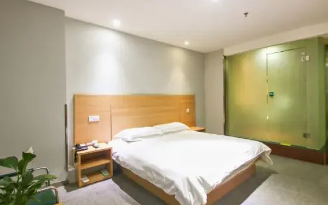 Motel 168 (Fuyang Funan Dicheng North Road)