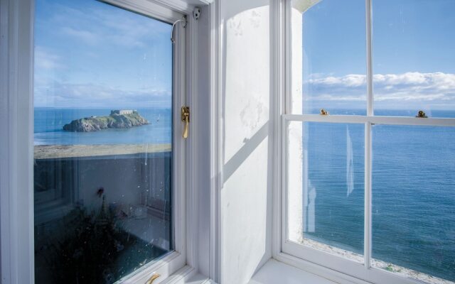 The Penthouse - Luxury 1 Bed - Panorama - Tenby