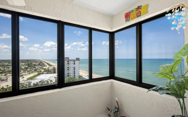 Oceanfront Penthouse #11b