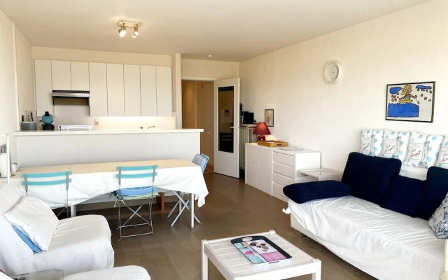 Apartment in Nieuwpoort With Garden