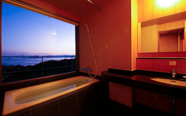 Awaji Island Uzushio Onsen Umemaru