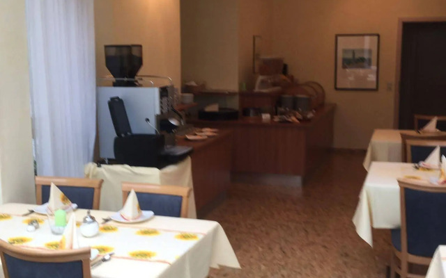 Airport Hotel Stetten