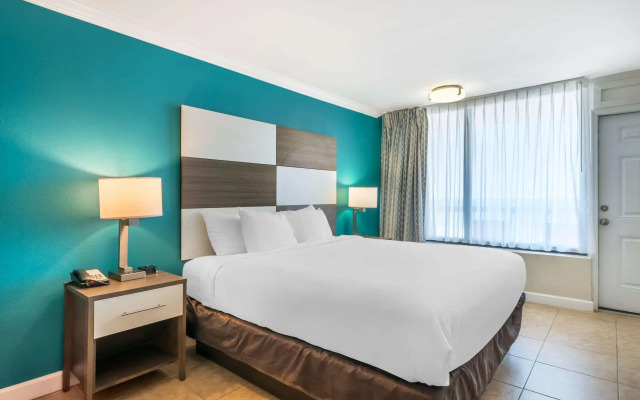 Comfort Inn & Suites Daytona Beach Oceanfront
