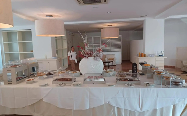 Hotel Baia Dei Faraglioni