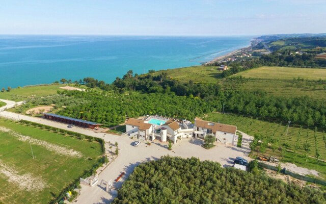 Modern Eco-Friendly Apartment Steps Away From the Sea And Nature