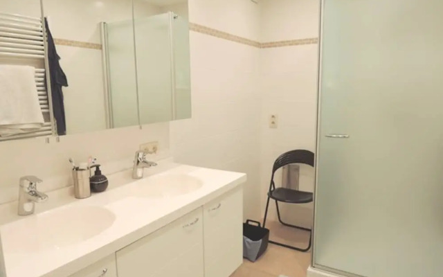 3 Bedroom Apartment With sea View