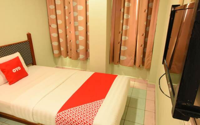 OYO 89642 Highway Inn