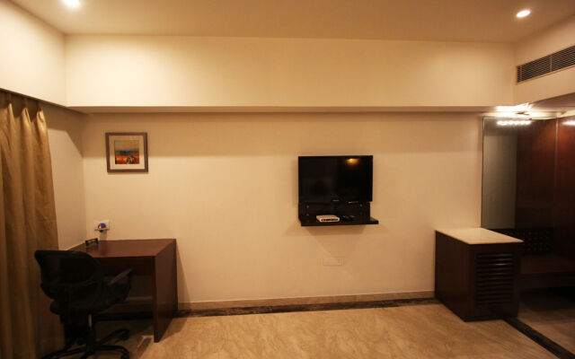 OYO Premium Jubilee Garden Jawahar Road