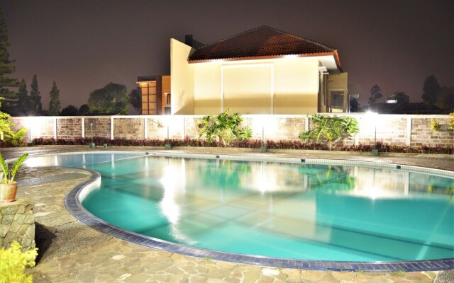ZEN Rooms Basic Cipanas Km.78