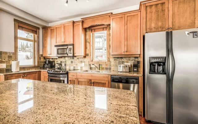 Southpoint 25 Two Bdrm Ski In Out HotTub