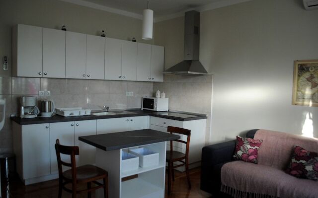 Apartments Debelić 3128