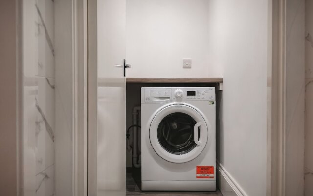SH Apartments - Dixon Street