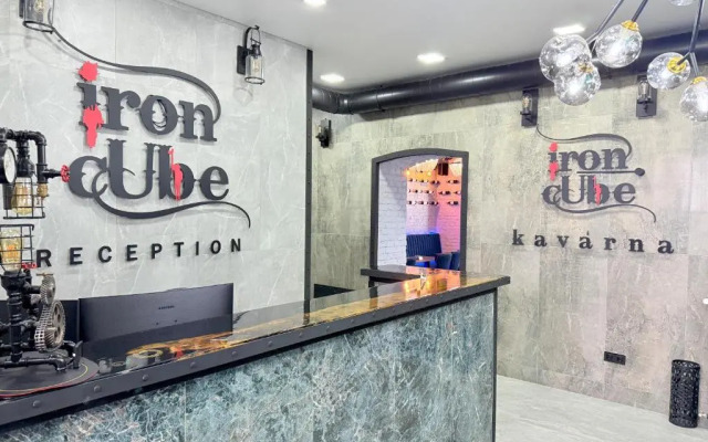 Residence IRON CUBE