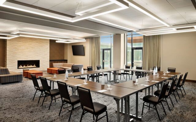 Hilton Garden Inn Milwaukee Brookfield Conference Center, WI