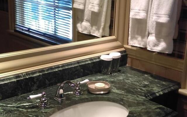 Ripplecove Hotel & Spa