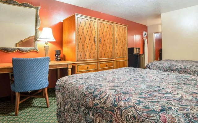 Rodeway Inn & Suites