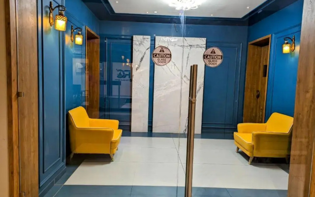 Hotel Red Chillee Restro