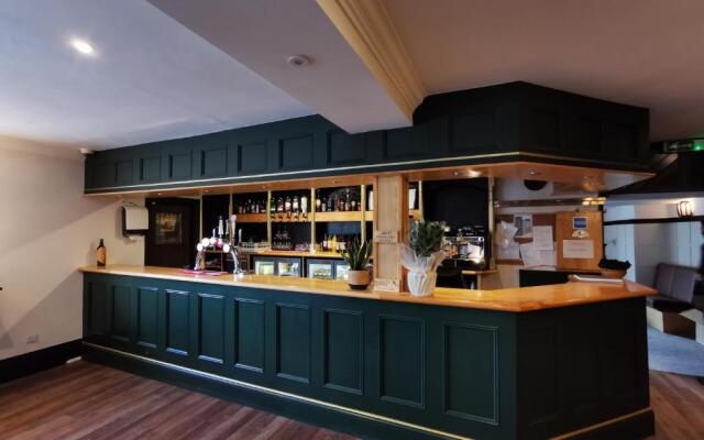 The Woodridge Inn Hotel
