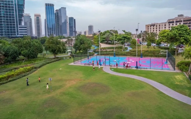 Spacious 1BR with Balcony in JLT