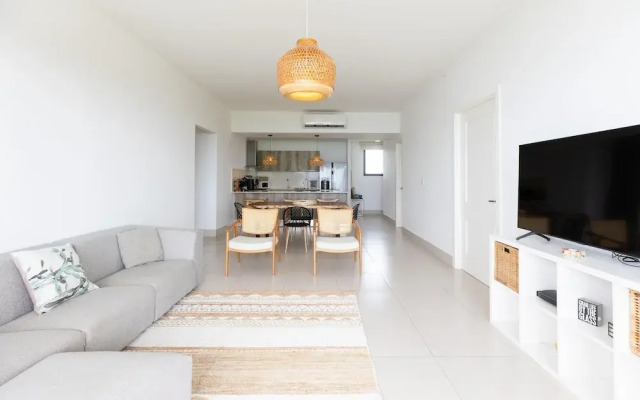 Ourfriends Condo by Acomodo