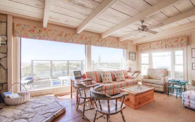 Spectacular Beachfront House by RedAwning