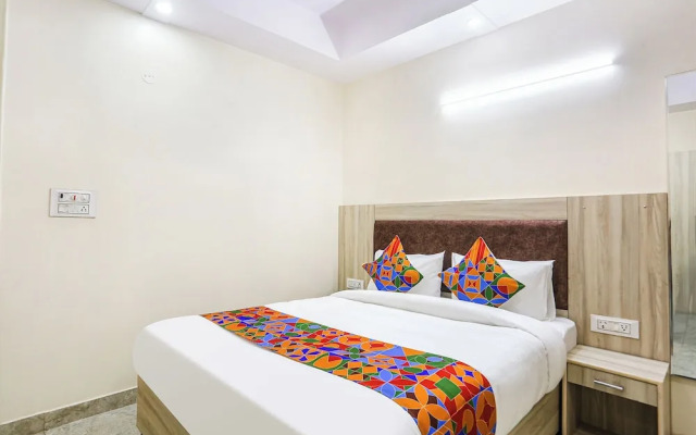 Fabhotel Taugan Inn