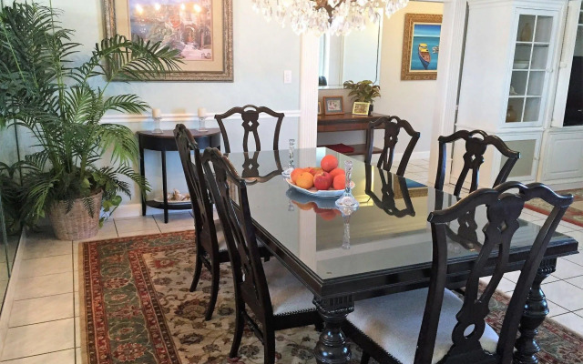 Shoreline Towers by Holiday Isle