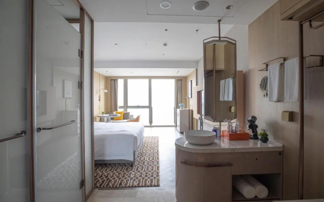 voco Chongqing Chaotianmen by IHG