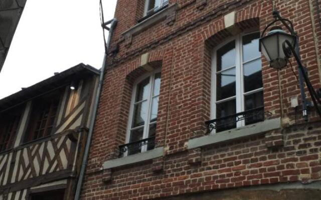 Rue Des Lingots Apartment