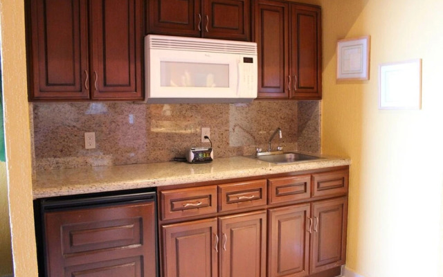 Sonoran Sun 3BR Deluxe SE 1007-v by Casago