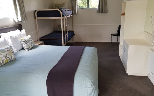Cromwell Top 10 Holiday Park