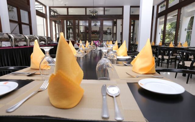 Hotel Randiya
