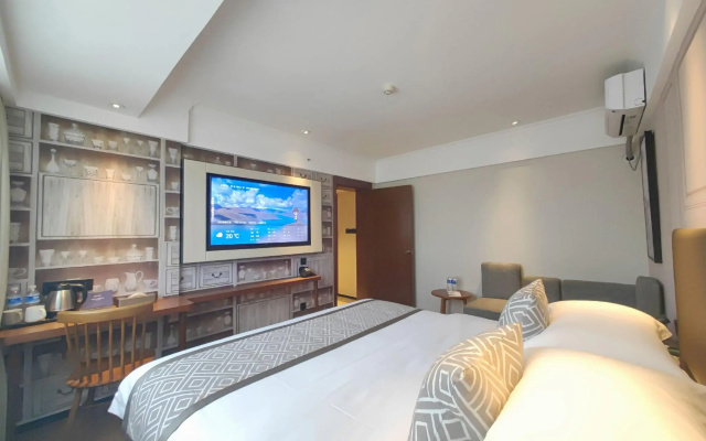 GreenTree Inn ShangHai WuNing Road ZhenPing Road Metro Station Busines