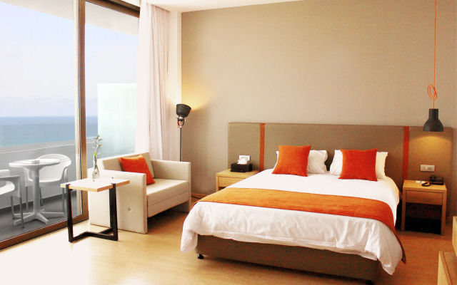 Crystal Springs Beach Hotel