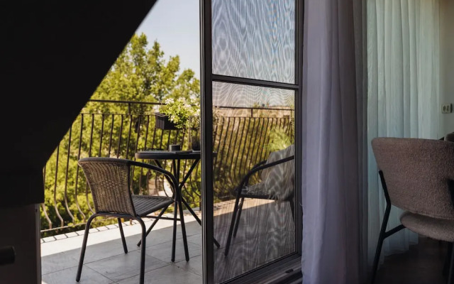 Riverside Nest - LoftAffair