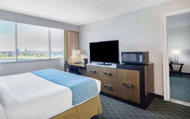 Wyndham Garden Kenosha Harborside