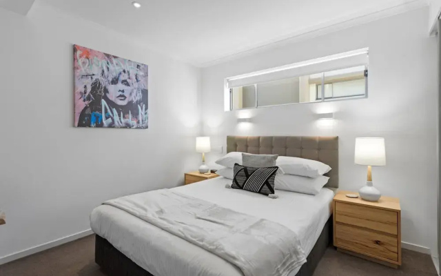 Chic 2-bed Apartment & 5 Minutes Walk to Qpac