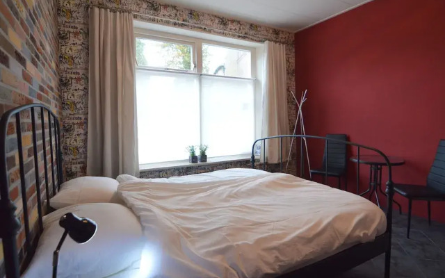 Modern Holiday Home in Easterlittens with Fishing Near