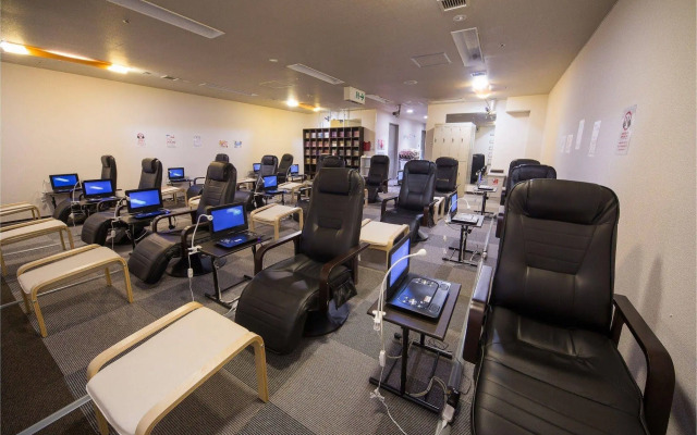 Capsule Inn Sapporo - Caters to men
