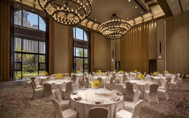 Crowne Plaza Qingdao Oriental Movie Metropolis by IHG