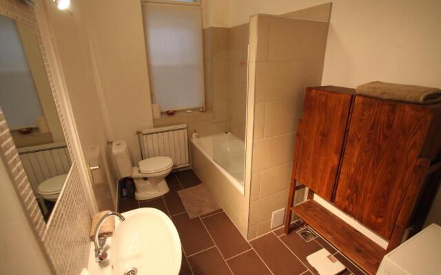 Dfive Apartments - Sissy