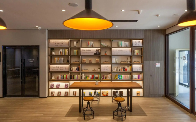 HanTing Hotel (Kaifeng North Railway Station)