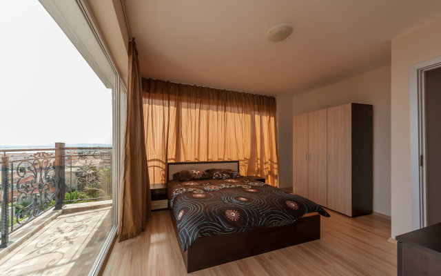 Roel Residence Apartments